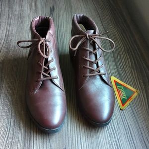 Danexx Women's Brown Leather Bootie